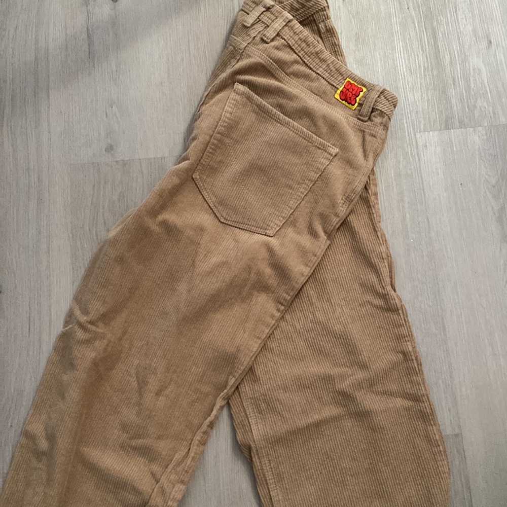 Khaki corduroy empyre skate pants.